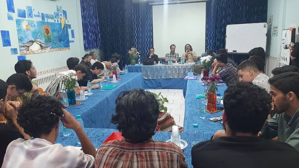 حضور اعضای خراسان رضوی در چهارمین اردوی تخصصی باشگاه شعر «قاف» ویژه پسران