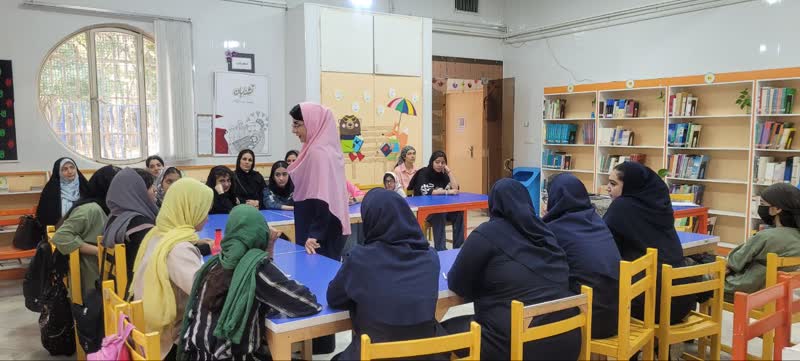 آموزش مهارت خود آگاهی و تنظیم هیجان در کانون شهر اراک