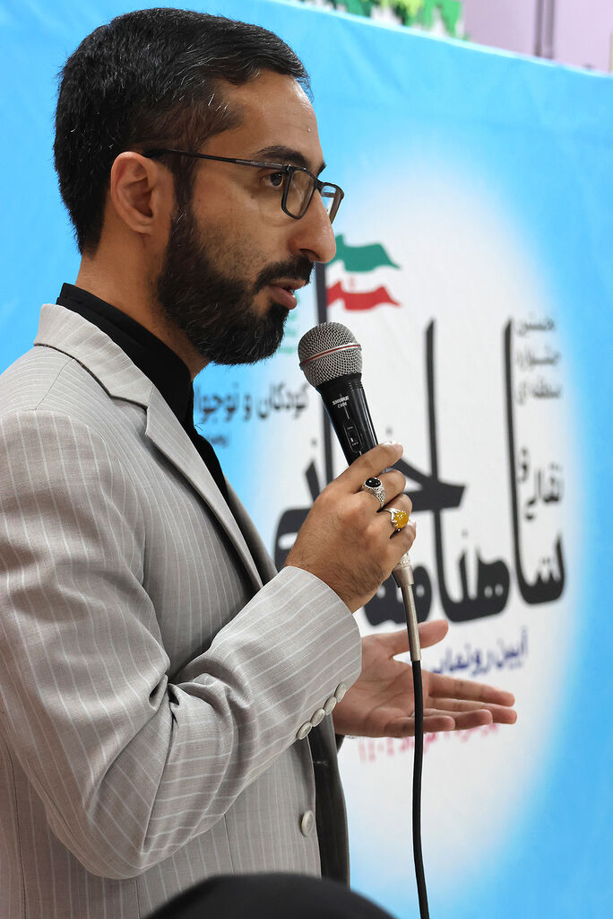 پوستر نخستین جشنواره منطقهای نقالی و شاهنامهخوانی کودک و نوجوان رونمایی شد