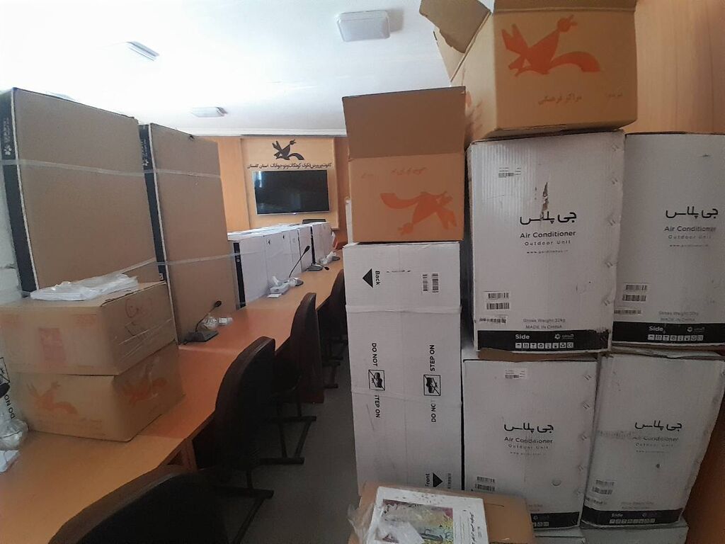 تأمین و نصب ۲۵ دستگاه کولر اسپیلت بهمنظور توسعه زیرساختهای آموزشی