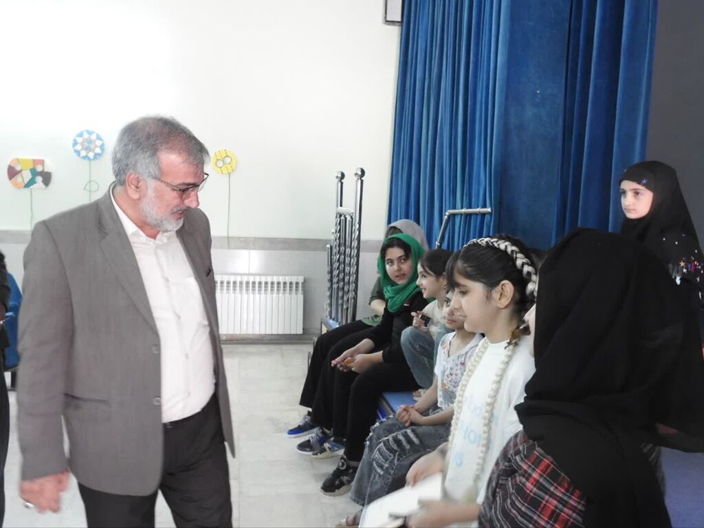 بازدیدفرماندارایلام ازمرکز شماره یک ونجوم ورصدخانه کانون