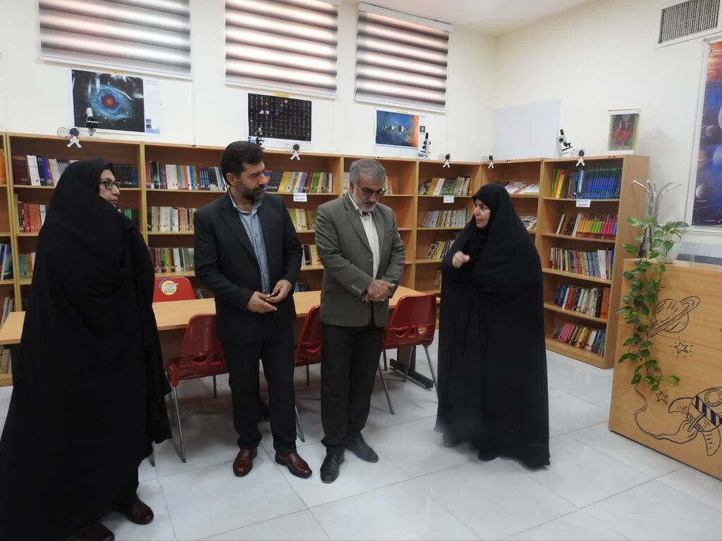 بازدیدفرماندارایلام ازمرکز شماره یک ونجوم ورصدخانه کانون