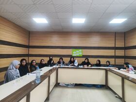 نشست اثرخوانی و نقد انجمن شاعران نوجوان کانون سیستان و بلوچستان برگزار شد