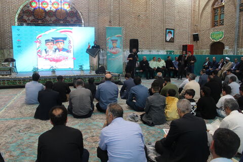 حضور سرپرست و پرسنل کانون پرورش فکری کودکان و نوجوانان آذربایجان شرقی در مراسم اربعین شهدای دانش‌آموز(شکوفه های آذربایجان) جنگ ۱۲ روزه تحمیلی