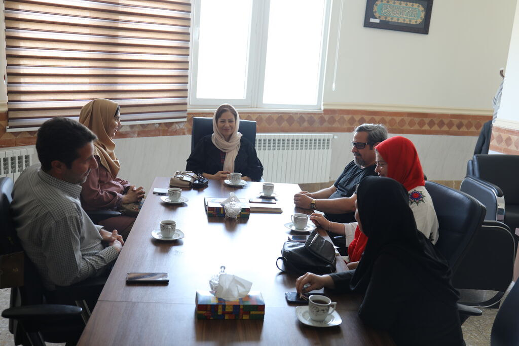 پیوند صمیمانه شاعران و نویسندگان کودک با کانون پرورش فکری