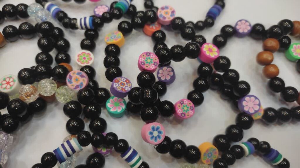 تجلی عشق و ارادت به امام حسین (ع) در دست سازه های اعضای کانون هرمزگان