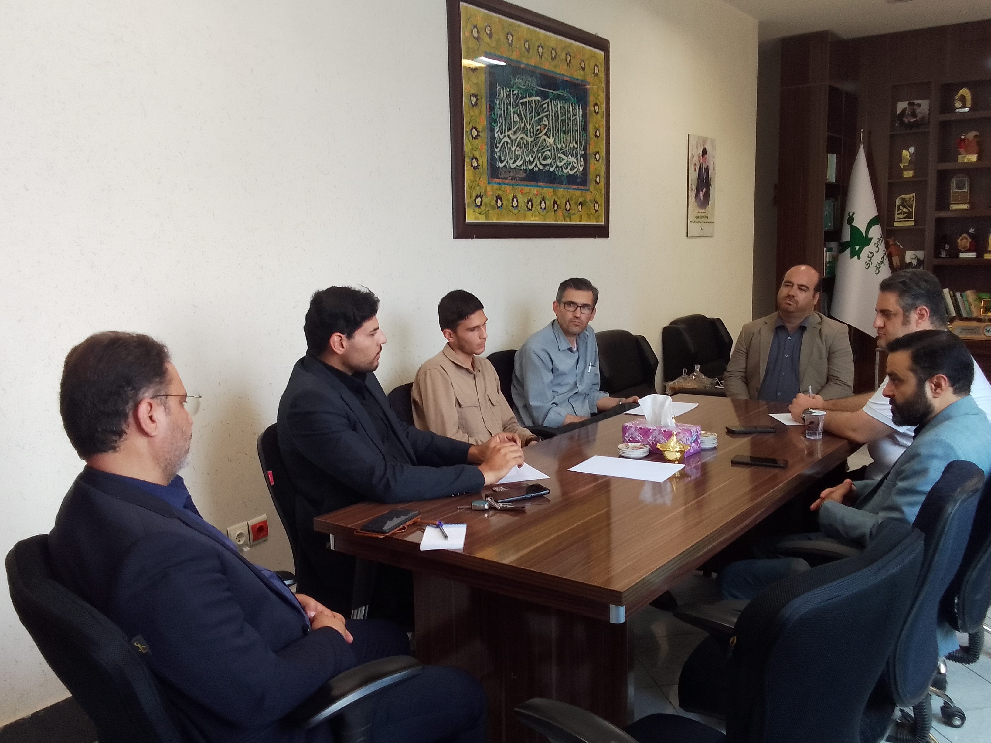 میزگرد تخصصی زیست بوم مجازی کودک و نوجوان در کانون استان مرکزی برگزار شد