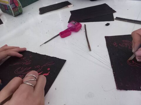 گزارش تصویری «قصهگویی با کاروان کربلا»؛ روایت عاشورا از نگاه حضرت رقیه (س)