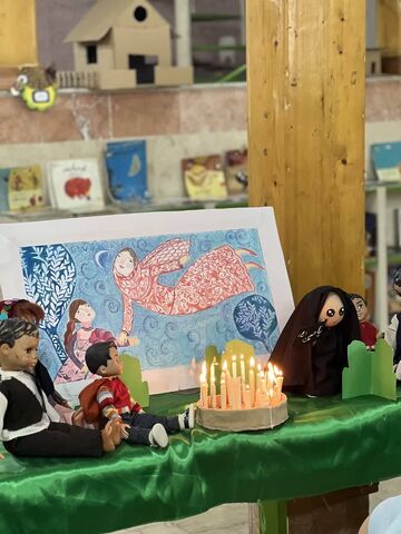 گزارش تصویری «قصهگویی با کاروان کربلا»؛ روایت عاشورا از نگاه حضرت رقیه (س)