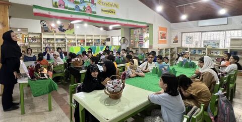 گزارش تصویری «قصهگویی با کاروان کربلا»؛ روایت عاشورا از نگاه حضرت رقیه (س)