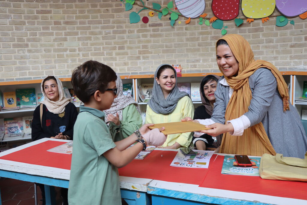 دیدار با نویسندگان حوزه کودک و نوجوان در مرکز ۳ کانون تهران