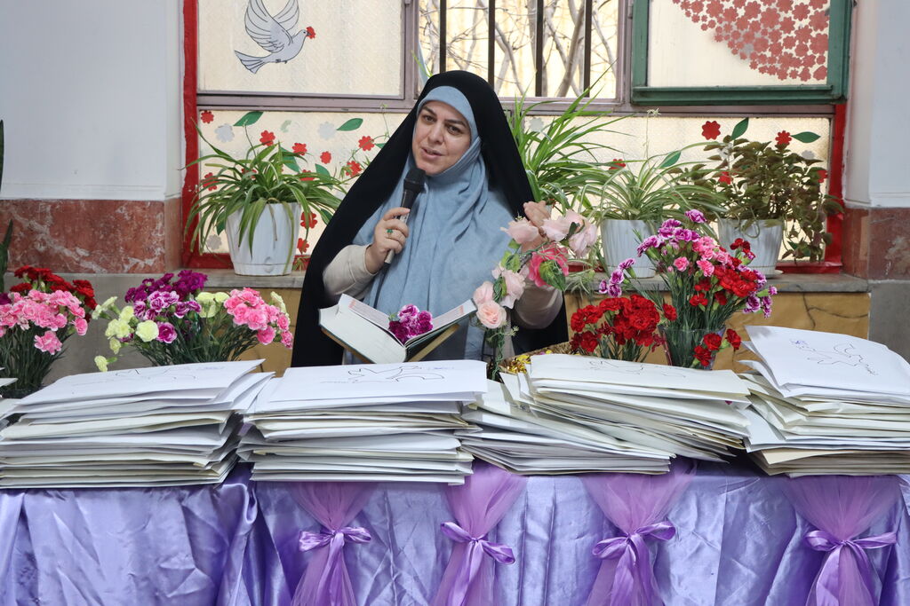 افتتاح کتابخانه پستی کانون تهران