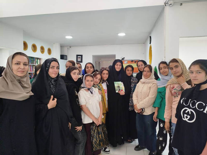 اعضای نوجوان کانون دولتآباد مهمان بارگاه رضوی شدند