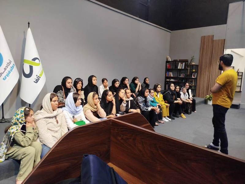 اعضای نوجوان کانون دولتآباد مهمان بارگاه رضوی شدند