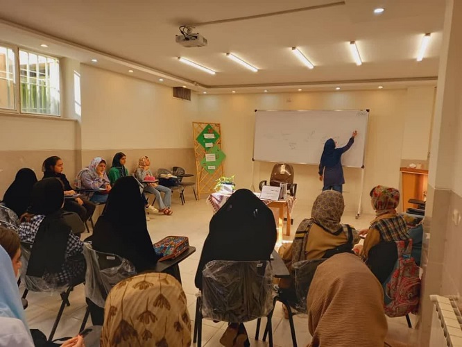 نشست باشگاه داستان سیمرغ کانون استان اصفهان