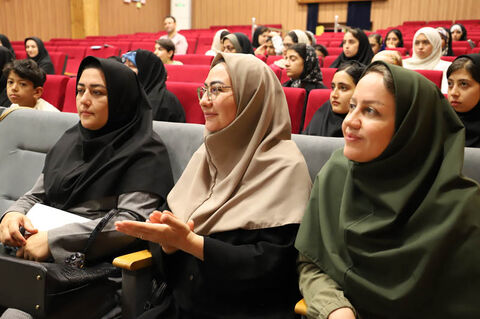نقد و بررسی کتاب «پری‌چهر» در ویژه‌برنامه ادبی «دیدار آشنا»