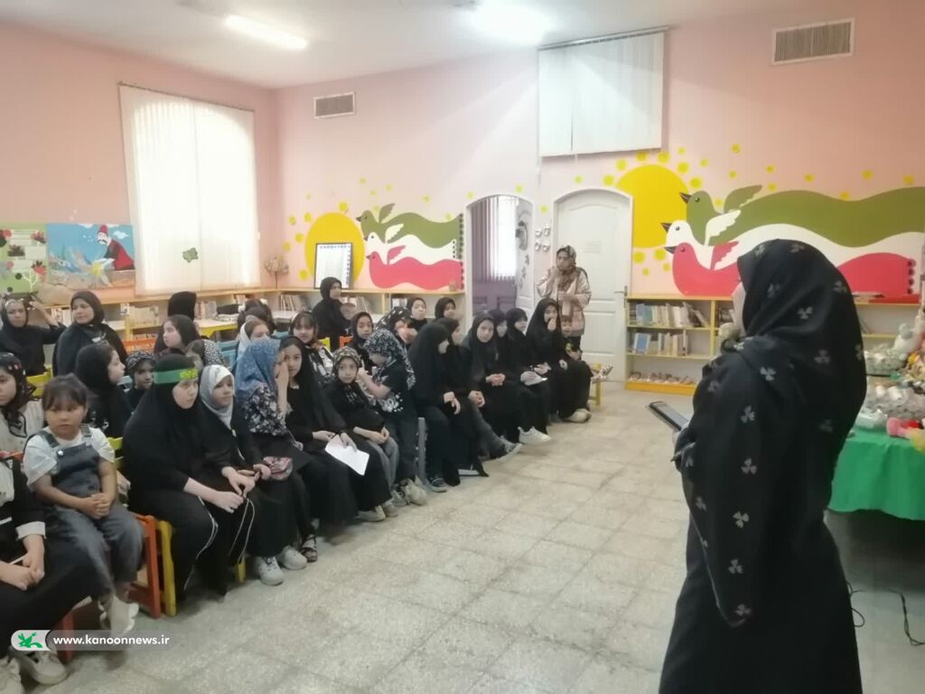 اعضای مراکز فرهنگی هنری کانون استان قم، ویژه برنامه هایی به یاد سه ساله دشت کربلا برگزار کردند.