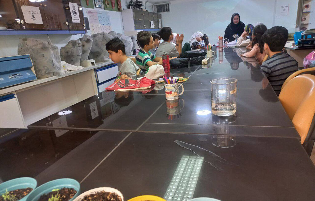 کودکان در مدار علم؛ تجربهای متفاوت از کیهانشناسی در پژوهشکده رویان