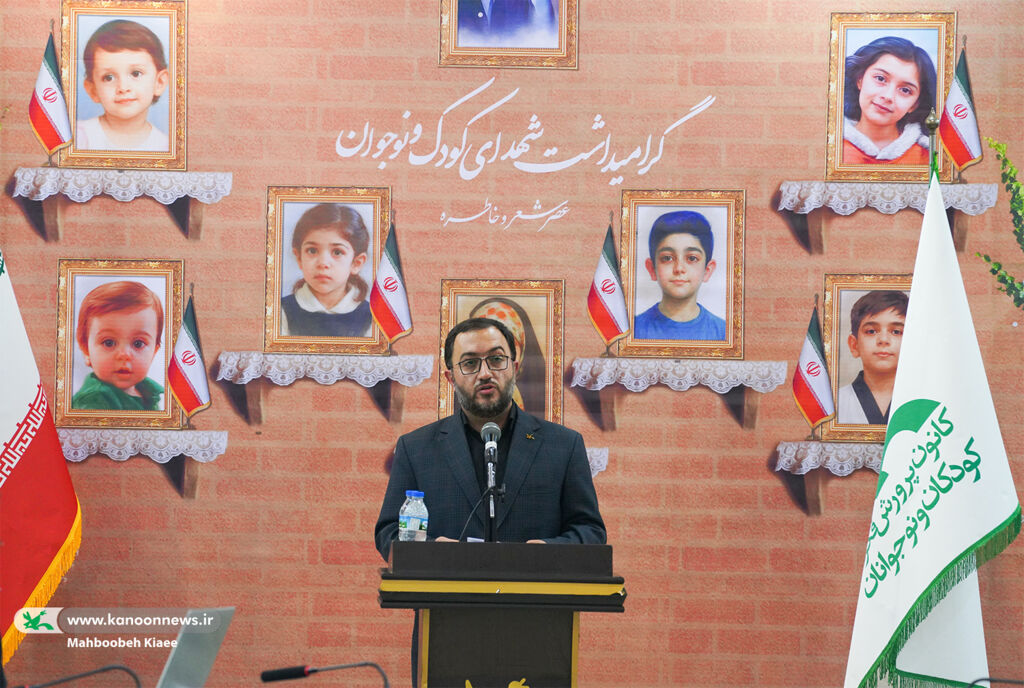 ویژهبرنامه «عصر شعر و خاطره»، گرامیداشت یاد کودکان شهید قلم شاعران، صدای شهدای کودک و نوجوان است
