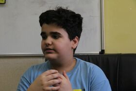 آران احمدزاده: با کتاب، آینده‌ام را می‌سازم
دو هزار جلد کتاب در شش سال؛ روایت آران از دوستی با دانایی