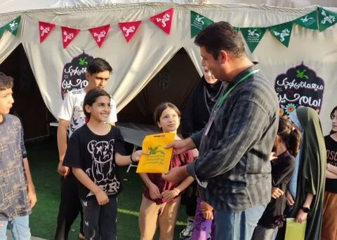 فعالیت موکب «میهمانان کوچک امام حسین(ع)» کانون استان آذربایجان غربی در پایانه مرزی تمرچین پیرانشهر