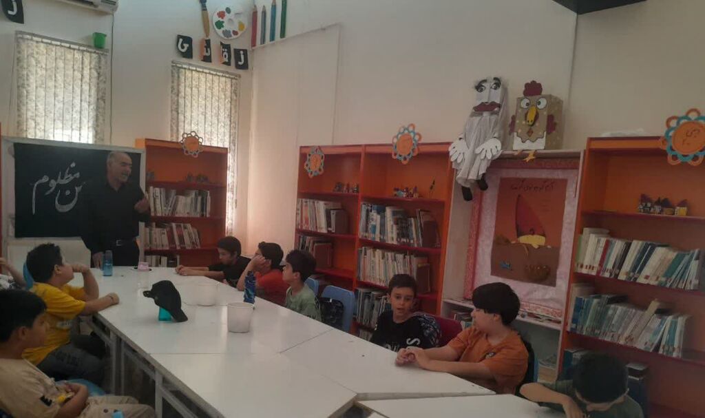 حضور مسئول ستاد اقامه نماز شهرستان در مرکز گیلانغرب و تجلیل از اعضای برتر