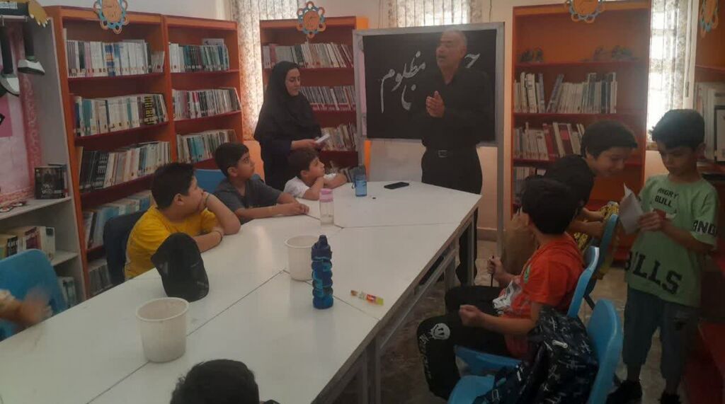 حضور مسئول ستاد اقامه نماز شهرستان در مرکز گیلانغرب و تجلیل از اعضای برتر