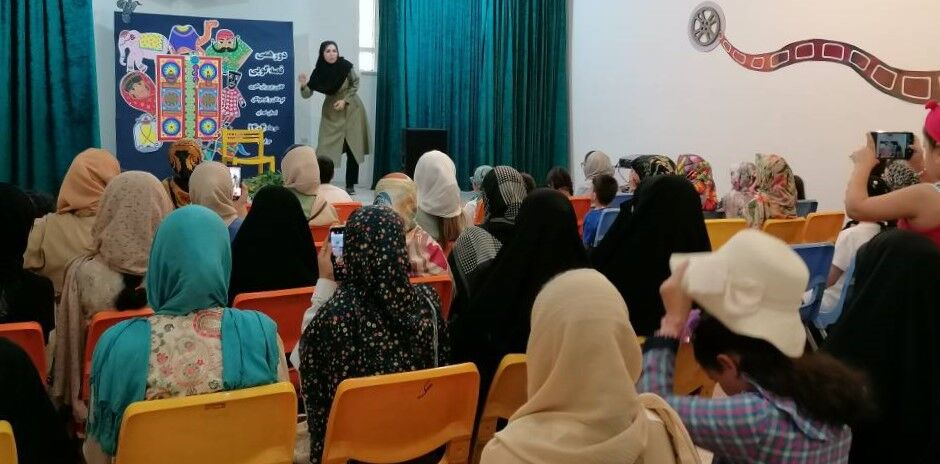 روایت گری عاشورایی از زبان اعضای مراکز استان در پنجمین دورهمی قصه گویی