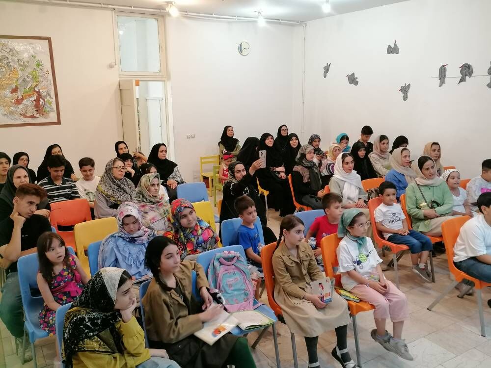 روایت گری عاشورایی از زبان اعضای مراکز استان در پنجمین دورهمی قصه گویی