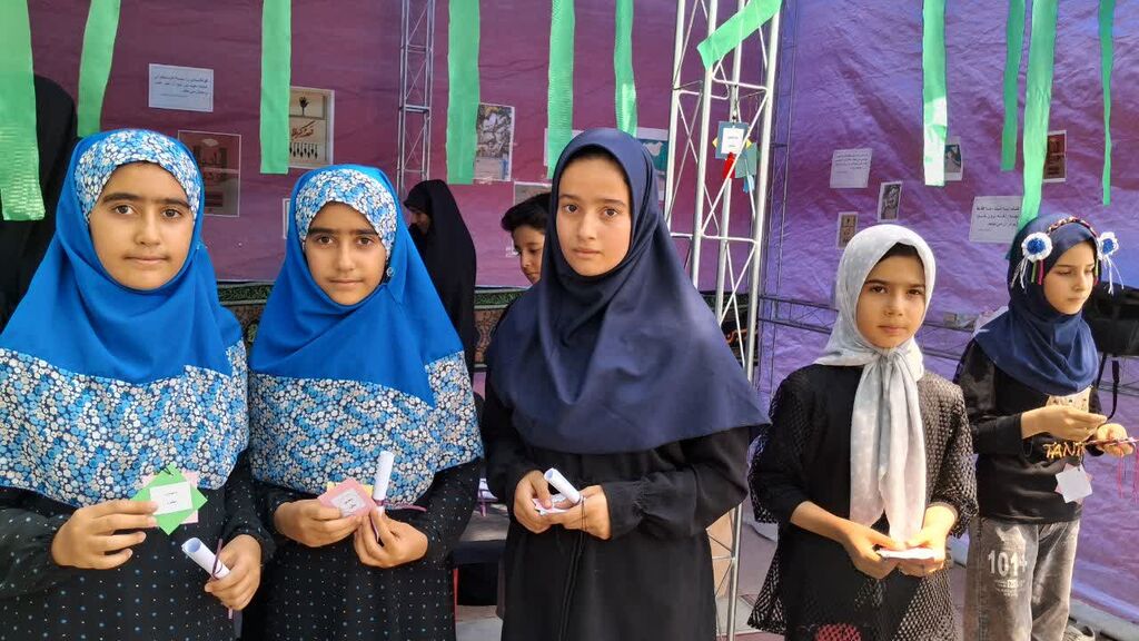 استقبال زائران و مسئولان از موکب مرکز کنگاور