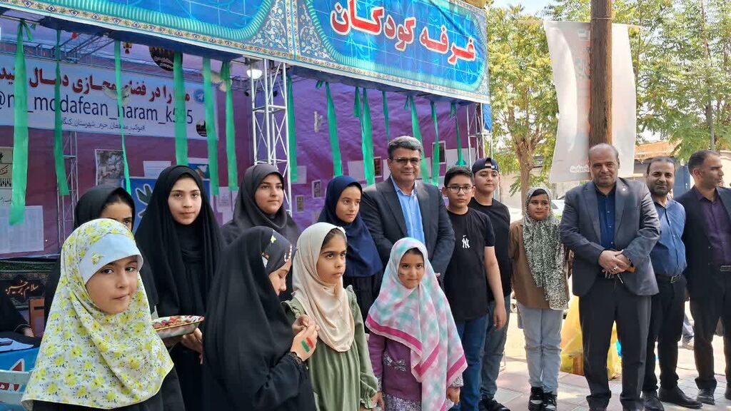 استقبال زائران و مسئولان از موکب مرکز کنگاور