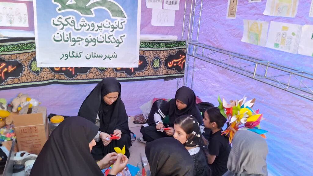 استقبال زائران و مسئولان از موکب مرکز کنگاور