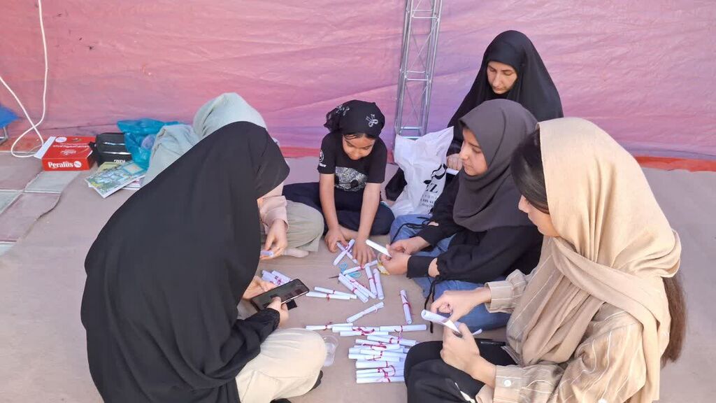 استقبال زائران و مسئولان از موکب مرکز کنگاور