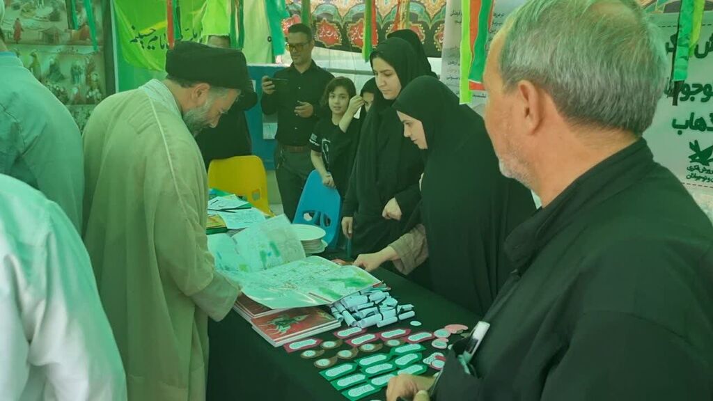 موکب فرهنگی کانون سرپل‌ذهاب میزبان زائران اربعین
