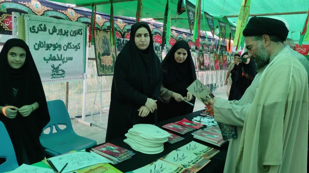 موکب فرهنگی کانون سرپلذهاب میزبان زائران اربعین