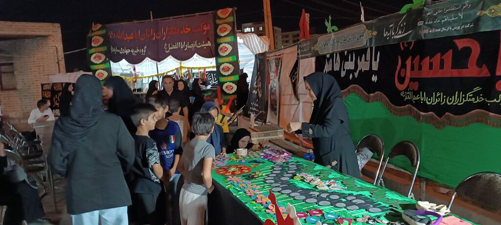 موکب "سیدالشهدا" کانون کرمانشاه میزبان زائران با برنامه‌های فرهنگی