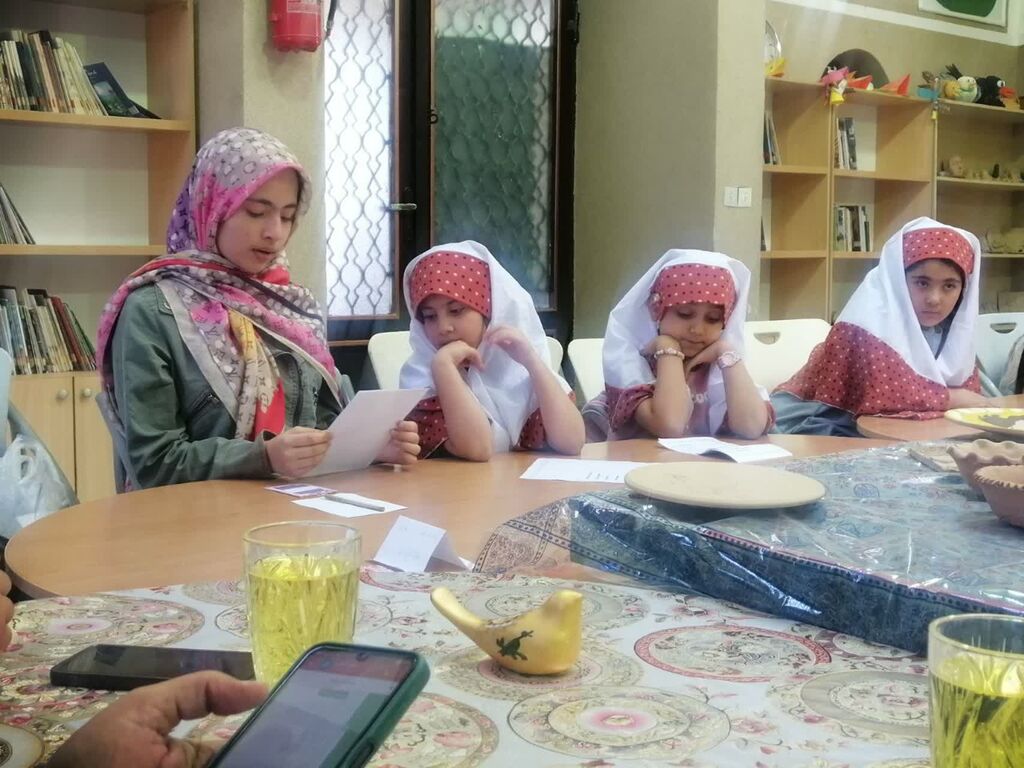 پاتوق سرچشمه؛ جایی که شعر جان میگیرد