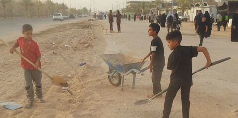 مهربانی در مسیر زیارت؛ ثبت لحظ‌های خدمت‌رسانی کودکان و نوجوانان در مسیر کربلا