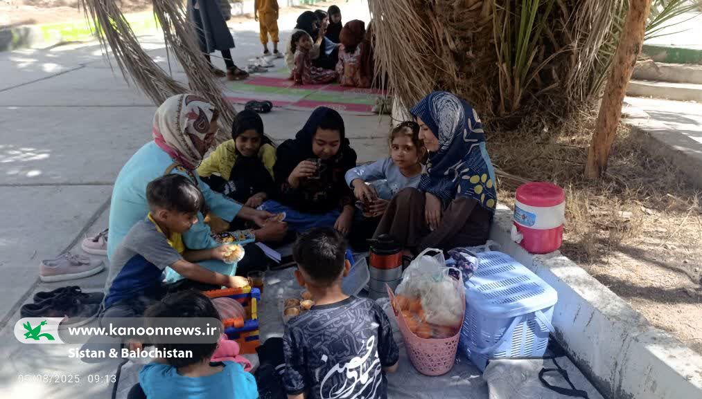 همراهی مادران و دختران در یک روز بهیادماندنی در مرکز فرهنگی هنری شماره دو زاهدان