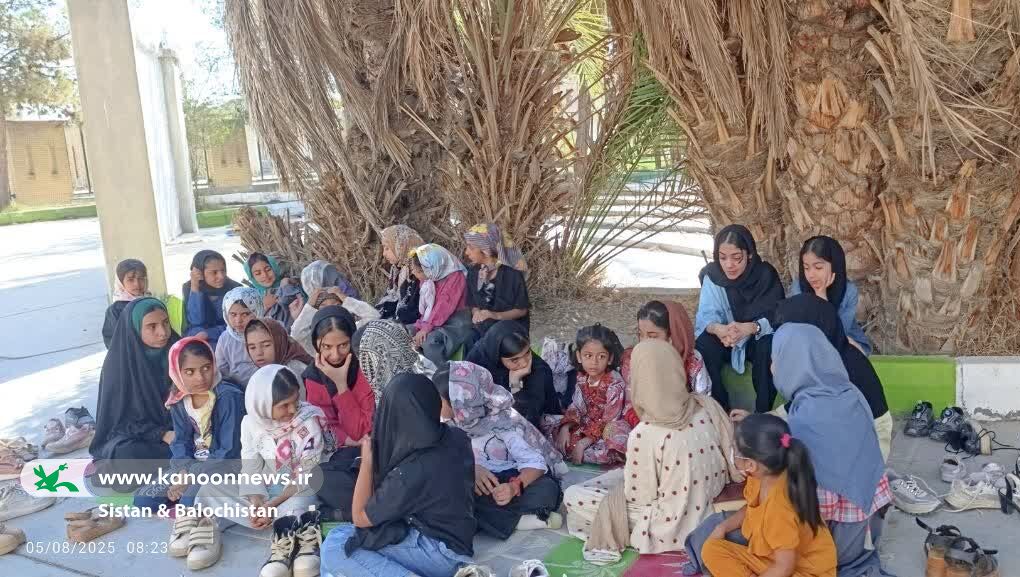 همراهی مادران و دختران در یک روز بهیادماندنی در مرکز فرهنگی هنری شماره دو زاهدان