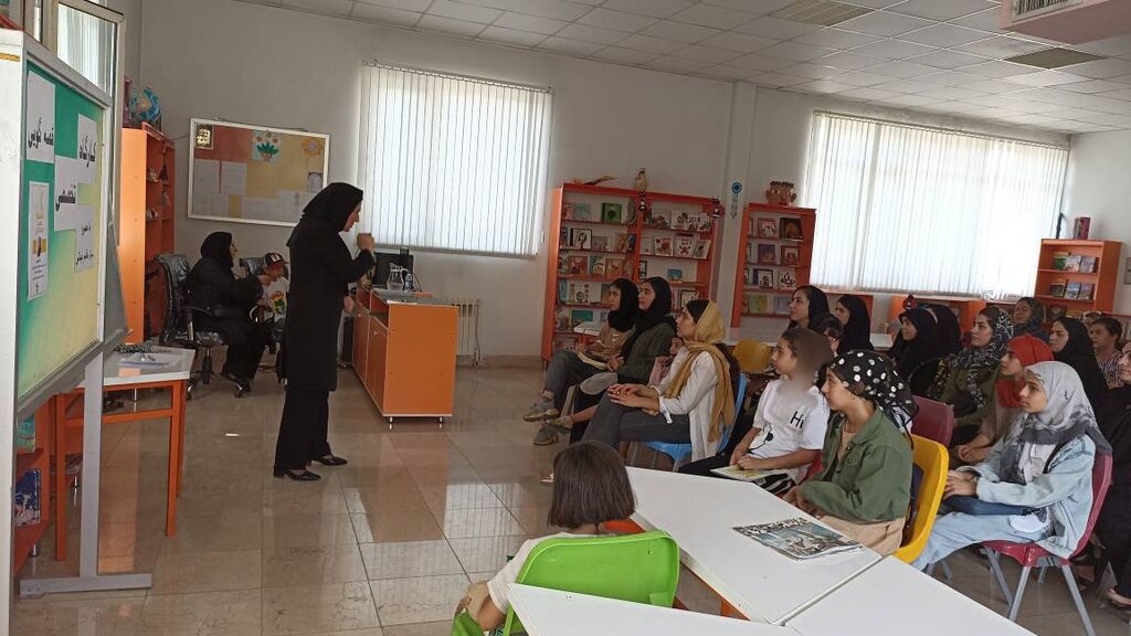 کارگاه تخصصی آموزش قصه‌گویی در مراکز اسلام‌آباد غرب