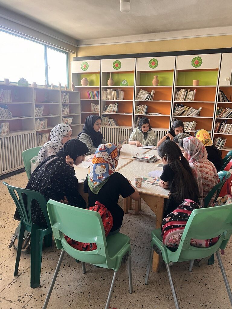تقویت قدرت دیدن و شنیدن برای ارتباط مؤثر در کارگاه «روان‌خوانی و نقد کتاب» کانون شماره یک سمنان