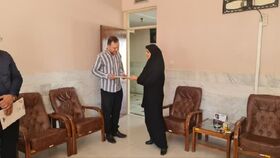 تقدیر از مربی مسئول کانون استان مرکزی در شهر خمین