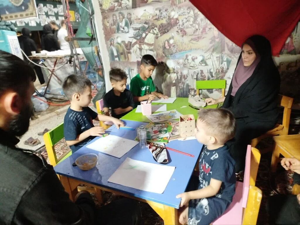 مربیان مرکز قصرشیرین در موکب مرز خسروی میزبان زائران