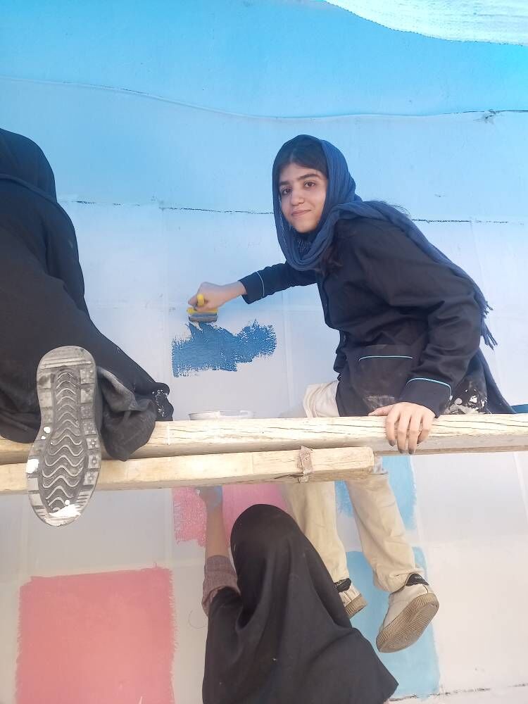نقاشی گروهی دیواری دختران مرکز ۳۰ استان تهران