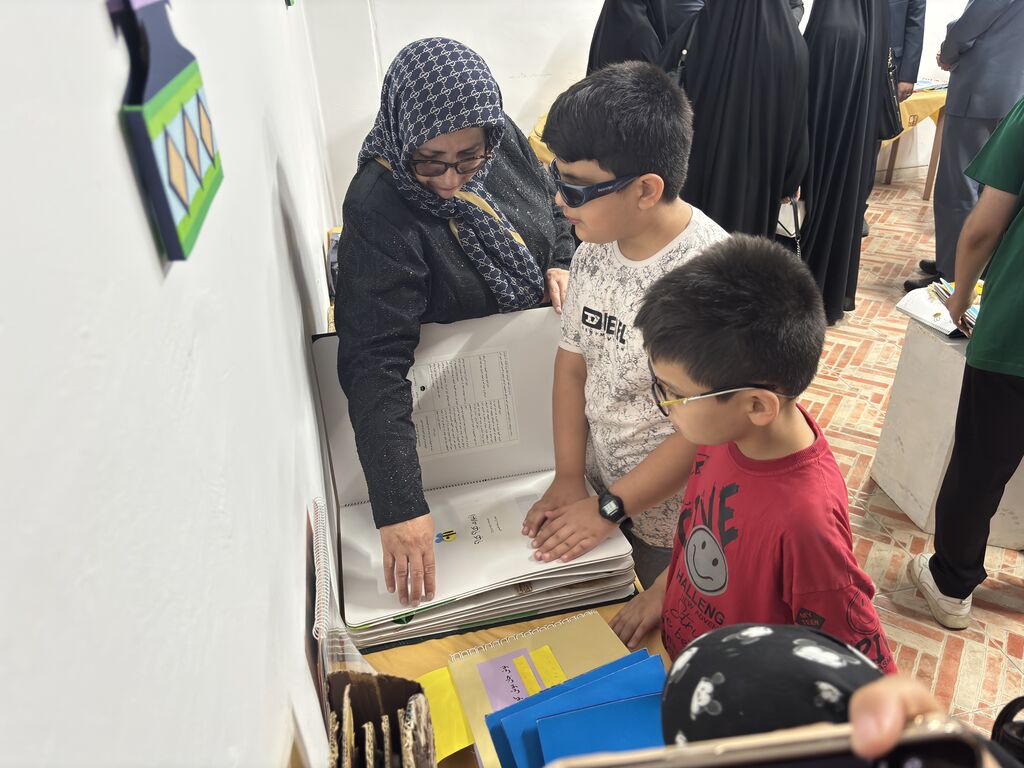 کتابهای حسی و لمسی به مشهد رسید