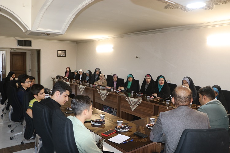 تجلیل از آینده‌سازان عرصه‌ی خبر
