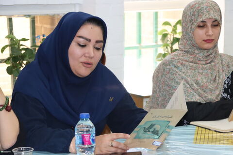 نشست ادبی