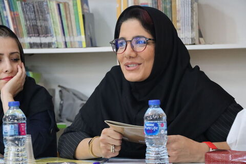 نشست ادبی