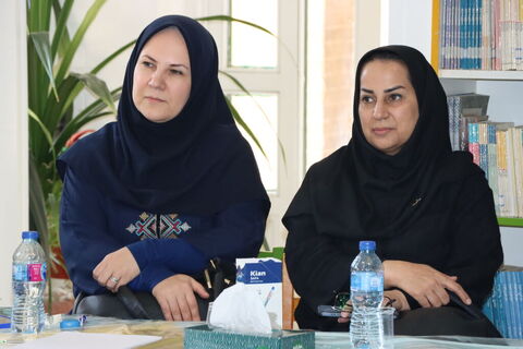 نشست ادبی